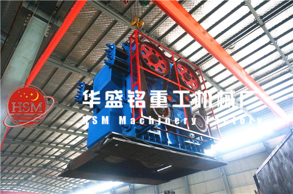 四輥破碎機現場圖片
