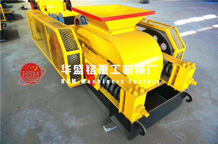 雙齒輥破碎機現(xiàn)場圖片