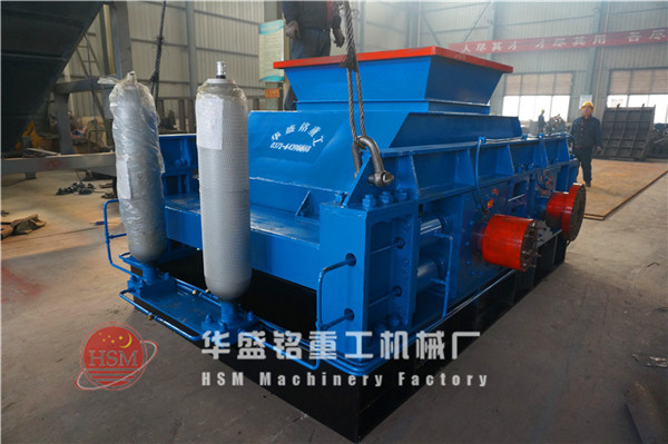 液壓對輥破碎機圖片