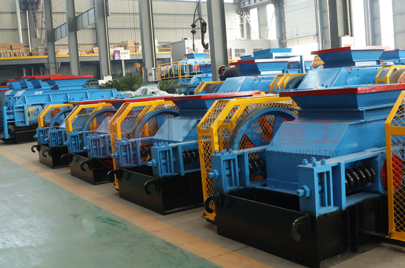 齒輥式破碎機(jī)型號,硅石用輥式破碎機(jī)廠家,硅石破碎機(jī)價格